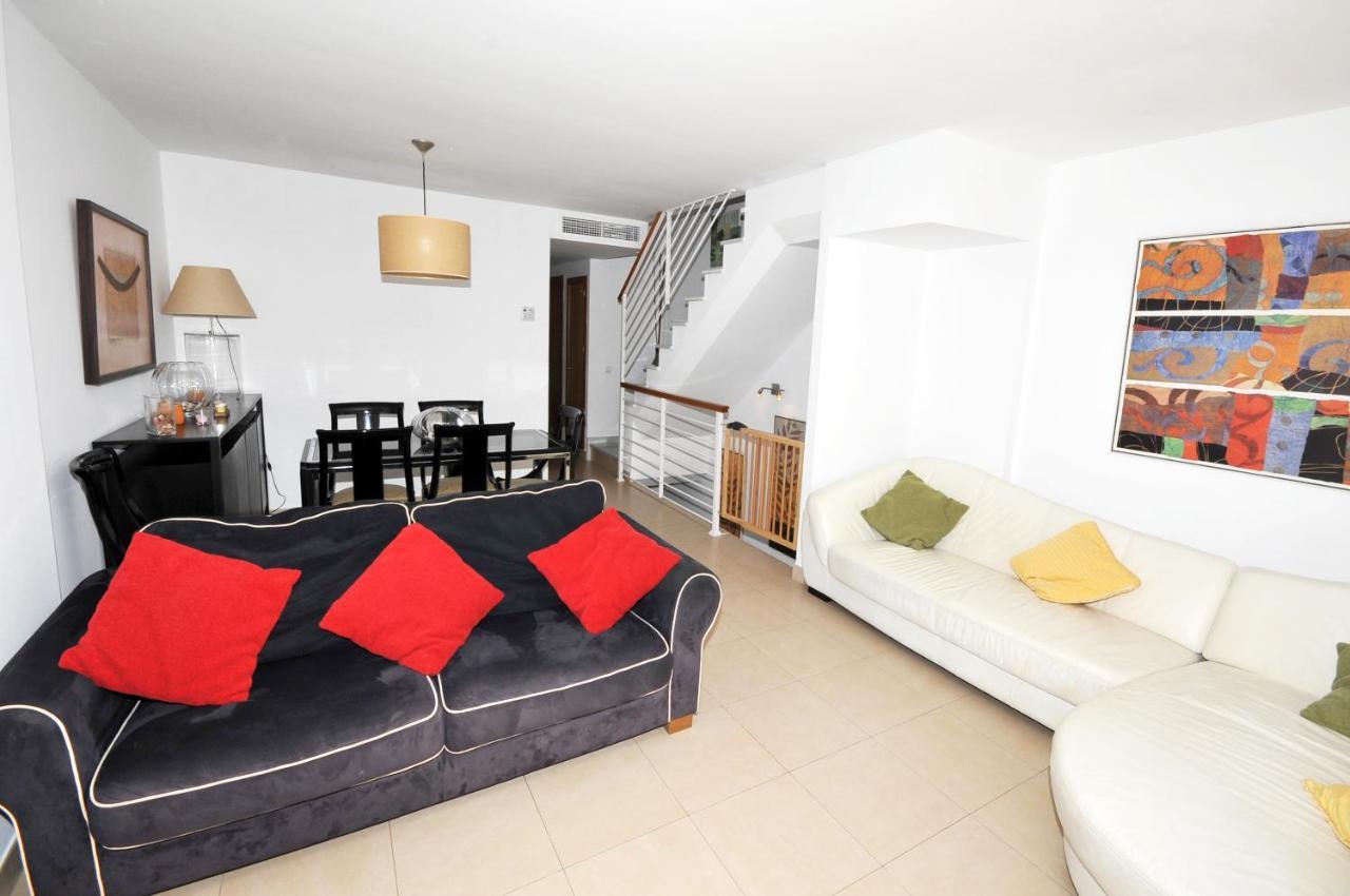 3 Bedroom Townhouse Benahavis Village Exteriör bild